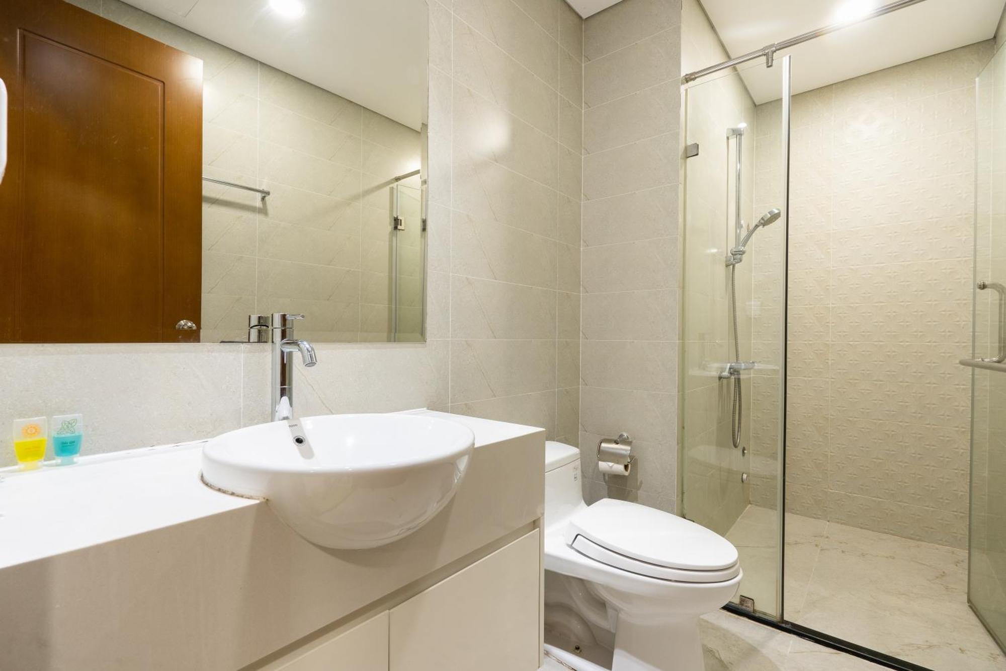 Vinhomes Central Park - Serviced Apartments Rental Ltd Хошимин Экстерьер фото