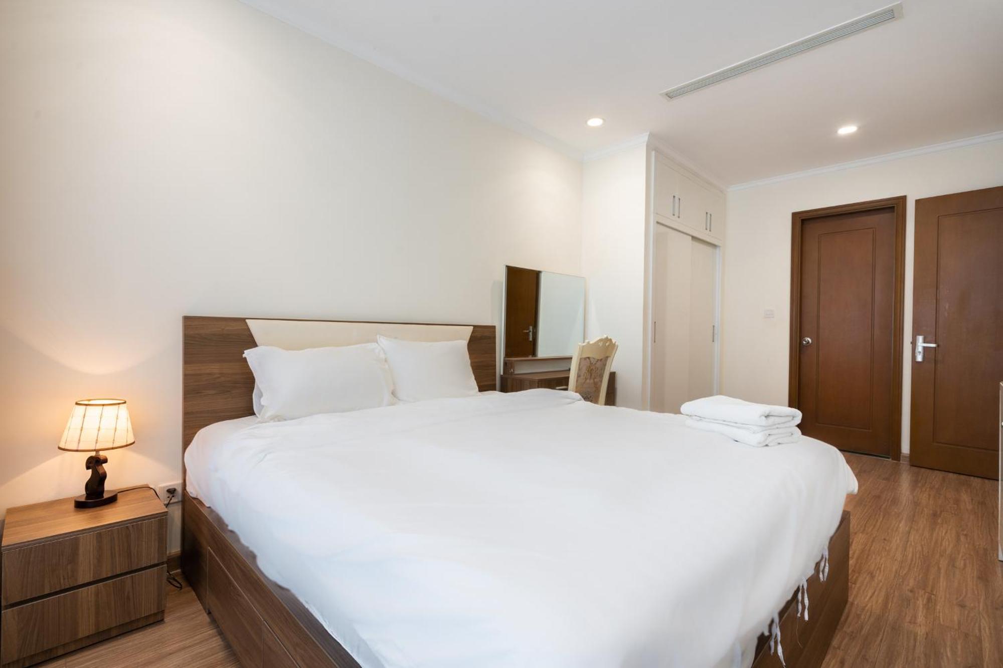 Vinhomes Central Park - Serviced Apartments Rental Ltd Хошимин Экстерьер фото